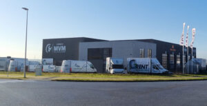 Placement des enseignes DHOLLANDIA, IVECO et Garage MVM